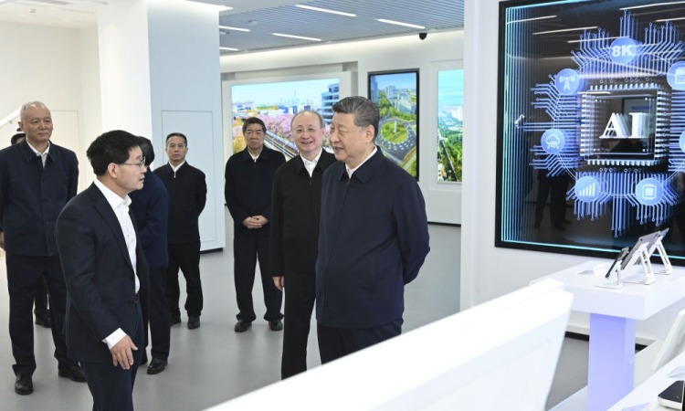 习近平在北京考察科技创新工作