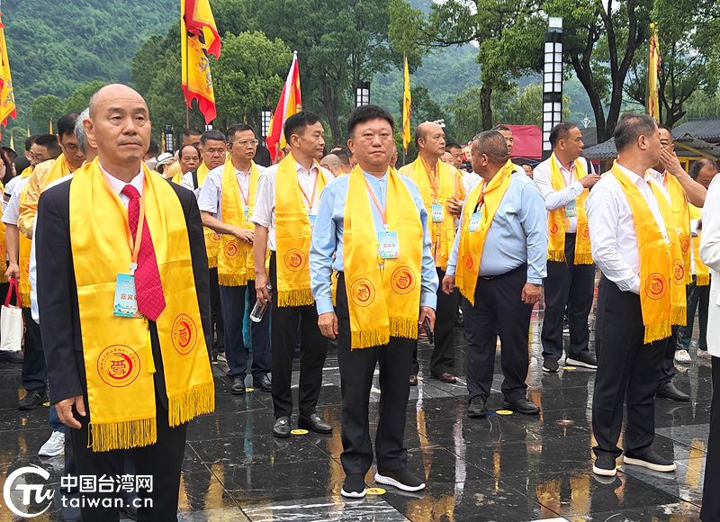 “千里寻根·情系九嶷”乙巳（2025）年两岸舜裔舜商公祭舜帝典礼系列活动在宁远九嶷山隆重举行