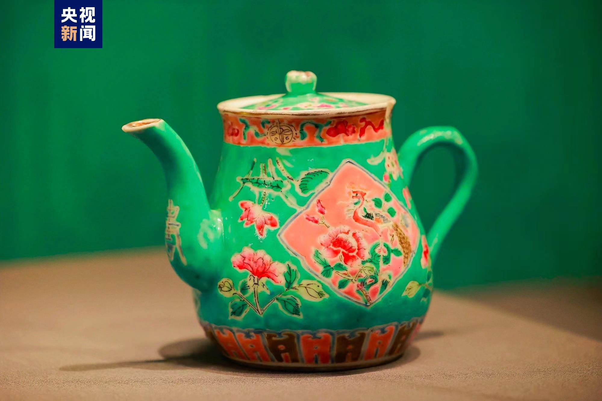 “峇峇娘惹的世界——海上丝绸之路上的峇峇娘惹文化展”在海南展出 “峇峇娘惹的世界——海上丝绸之路上的峇峇娘惹文化展”在海南展出