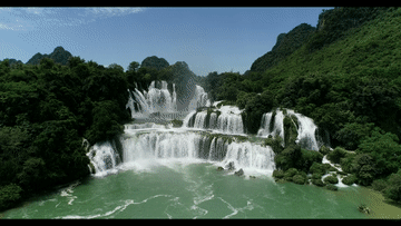 探访中国首个跨境旅游合作区