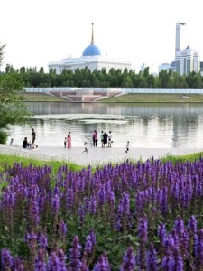 阿斯塔纳夏日