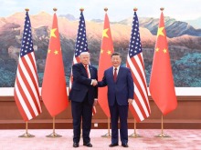 “需要共同书写的时代答卷”——习近平主席同特朗普总统会晤侧记