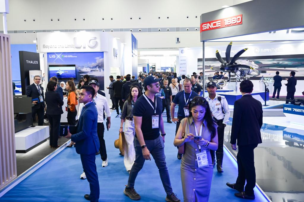 国际观察丨巨额军售凸显全球安全赤字