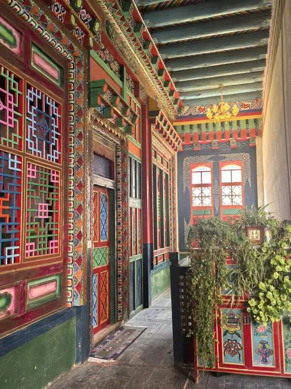 一砖一瓦间，领略藏式建筑别样之美与生活智慧