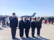 沈阳台胞学生参加第十三批在韩志愿军烈士遗骸迎回安葬仪式
