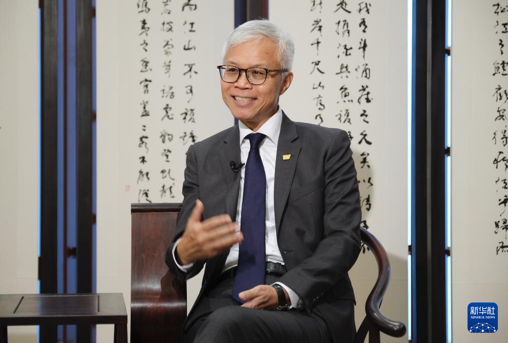 香港故事｜在香港故宫文博馆，打开法国百年时尚长卷