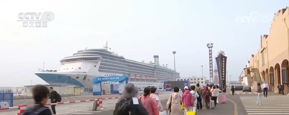 传统文化“圈粉”外国友人 “手信新宠”凭借独特魅力激发入境消费活力
