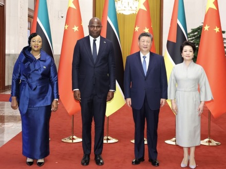 习近平同莫桑比克总统查波会谈