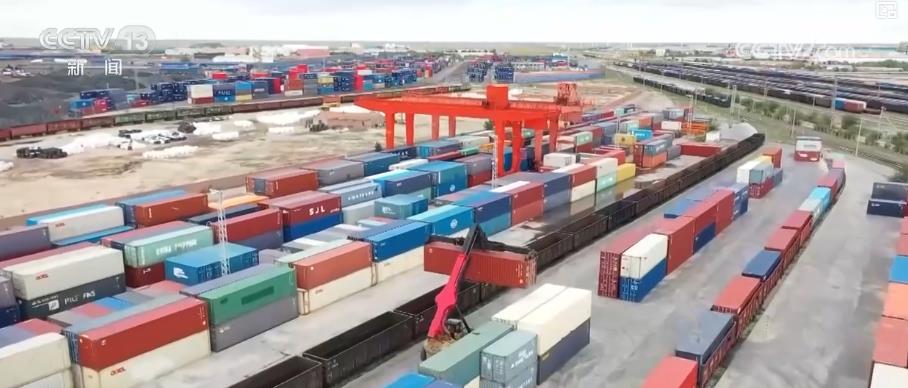 中欧班列密集开行助推“落地经济” 激活周边地区发展新动能