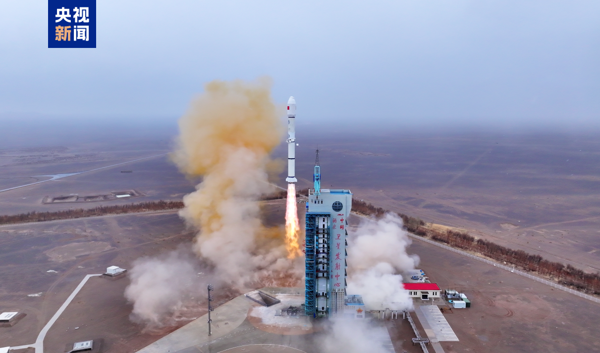 中国成功发射试验三十三号卫星