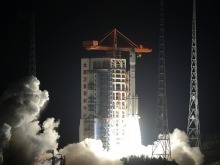 中国成功发射卫星互联网低轨卫星