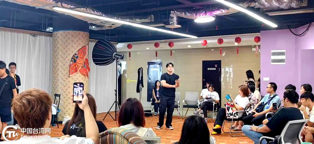 台青“随手拍”探访武汉MCN机构 短视频创作中碰撞创意火花