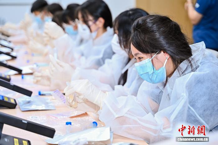 150名深港两地优秀青年禁毒代表走进深圳实践交流