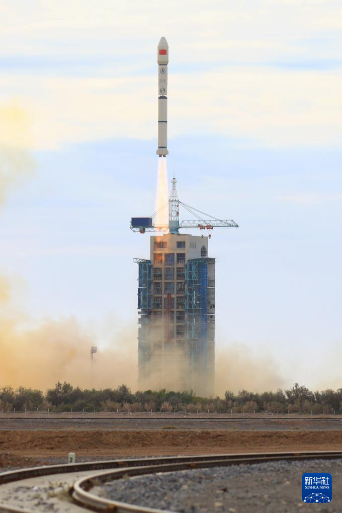 中国成功发射卫星互联网技术试验卫星