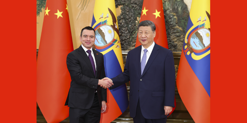 习近平会见厄瓜多尔总统诺沃亚_fororder_2506279804901