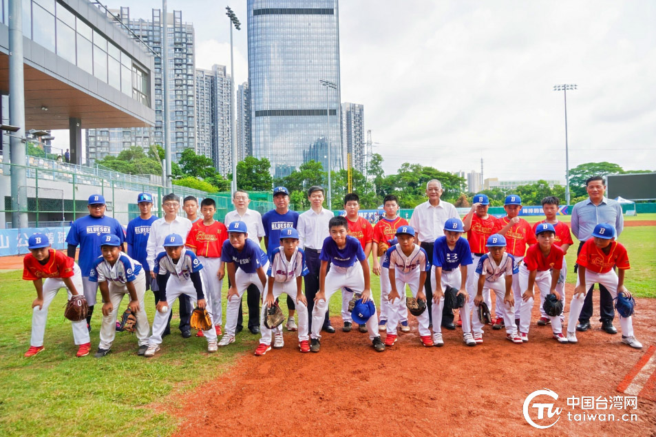 仇开明出席深圳台商协会三十四周年庆暨第十六届理监事就职典礼等活动 仇开明出席深圳台商协会三十四周年庆暨第十六届理监事就职典礼等活动
