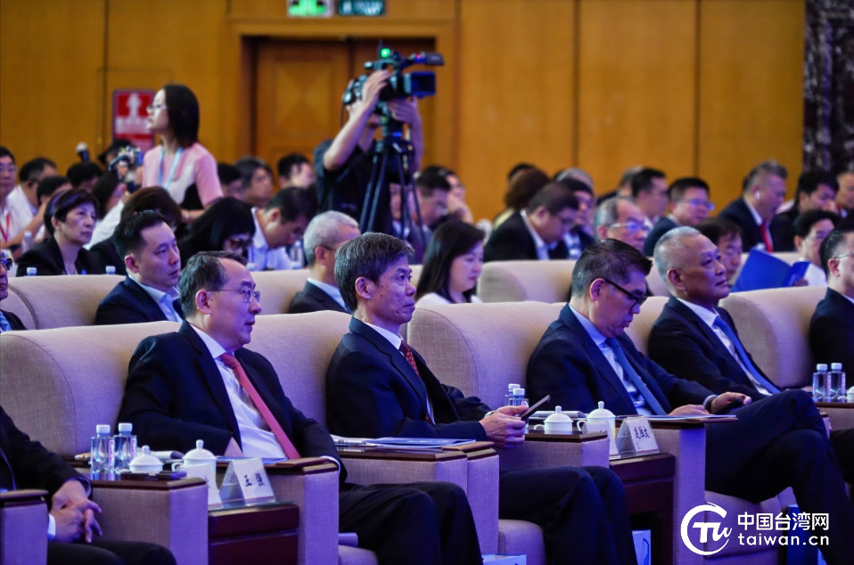 仇开明出席深圳台商协会三十四周年庆暨第十六届理监事就职典礼等活动 仇开明出席深圳台商协会三十四周年庆暨第十六届理监事就职典礼等活动