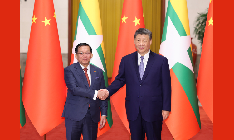 习近平同缅甸总统敏昂莱会谈