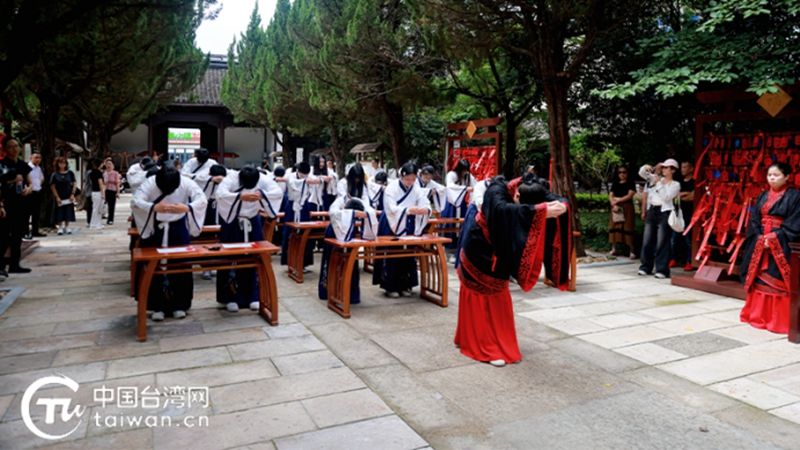 第四届“携手同心、提笔同行”两岸湖笔文化交流活动在湖举行