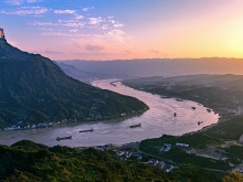 十年，十个字，重塑长江