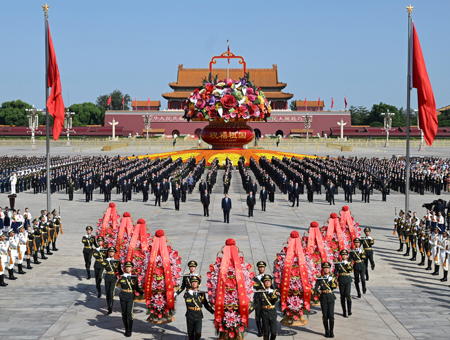 烈士纪念日向人民英雄敬献花篮仪式在京隆重举行 习近平等党和国家领导人出席