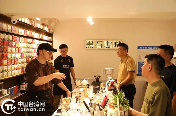 两岸知名音乐人打卡贵州云岩：邂逅音乐与美食的文昌之旅
