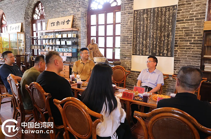 两岸知名音乐人打卡贵州云岩：邂逅音乐与美食的文昌之旅
