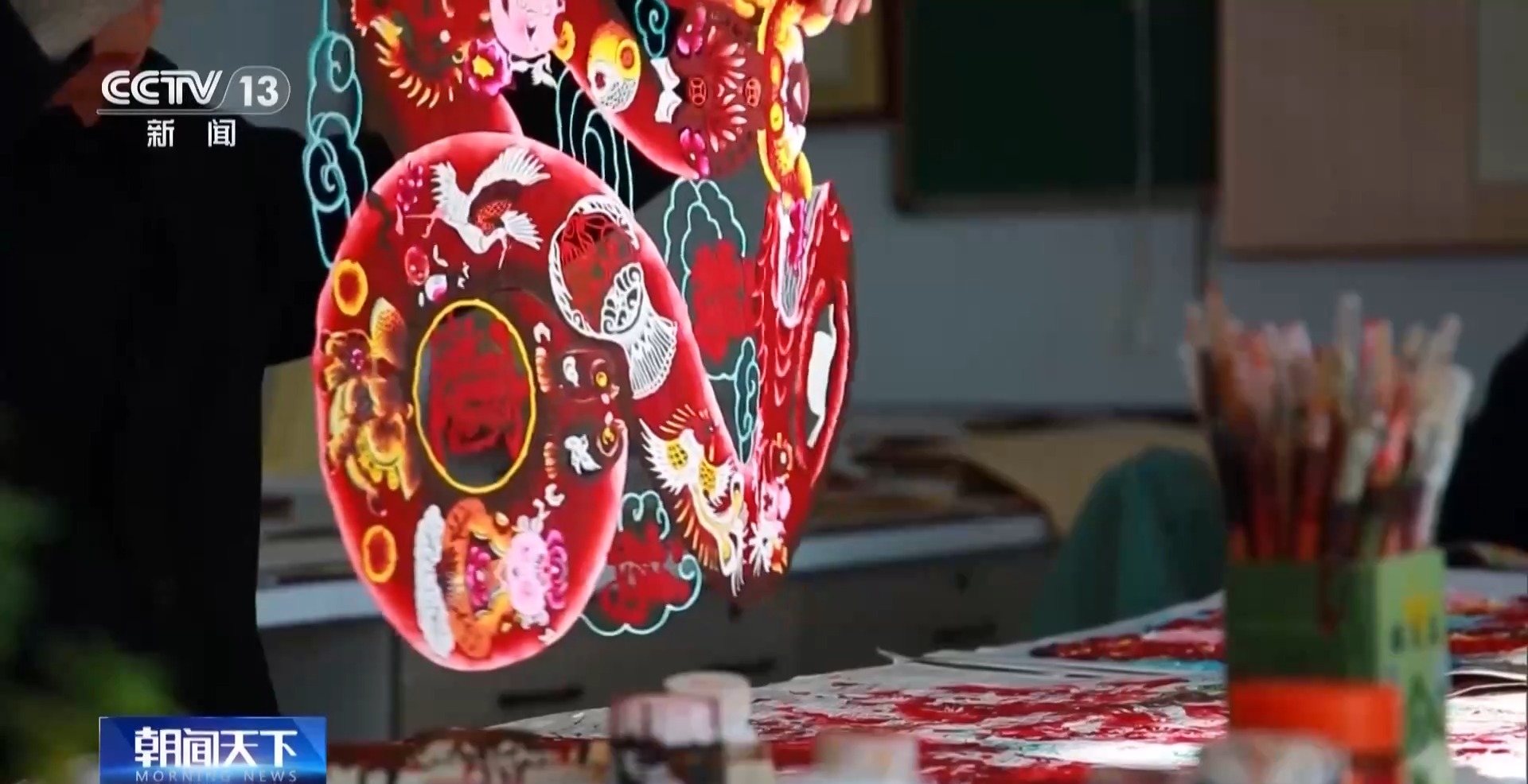 文化中国行丨“蛇盘兔 必定富！”蛇年南北剪纸有啥花样？
