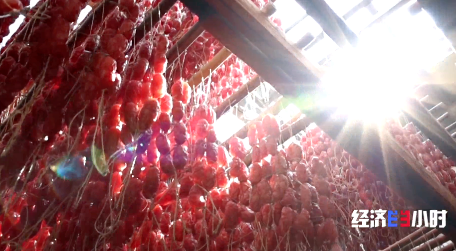 民俗盛宴引流、传统美味出圈，非遗年货撬动“年味经济”