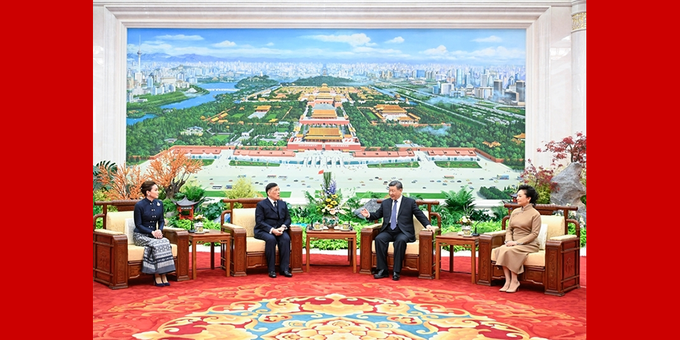 习近平会见泰国国王哇集拉隆功_fororder_2511149804901