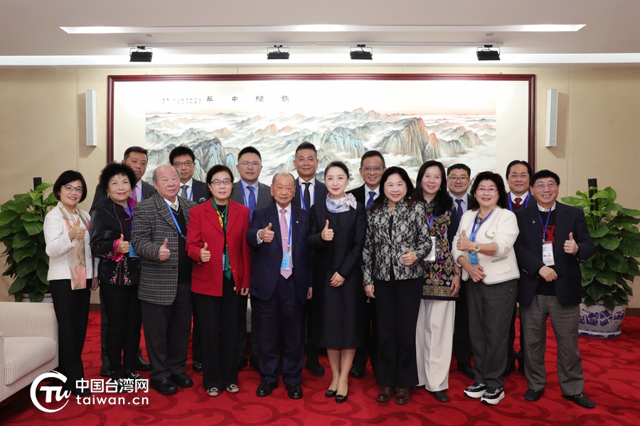 吴玺会见台湾民意代表交流参访团