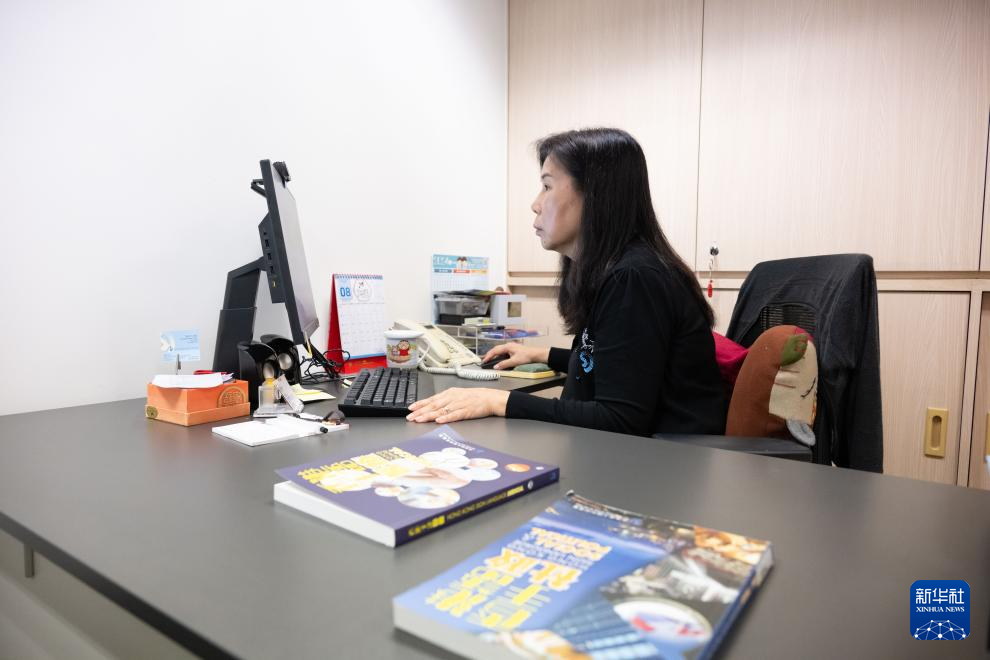 香港故事丨有温度的手语传译 香港故事丨有温度的手语传译