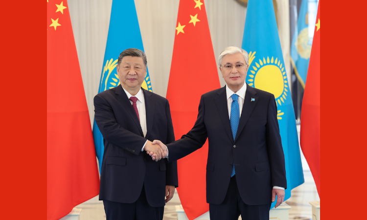 习近平同哈萨克斯坦总统托卡耶夫会谈