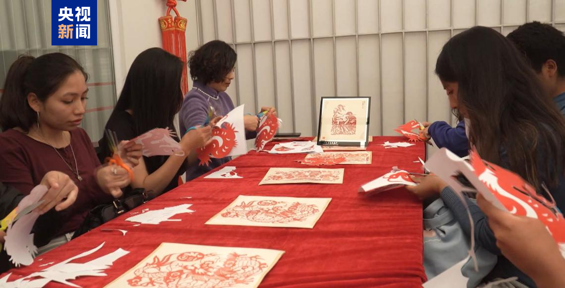 中华文化走进印加古城 孔子学院在库斯科开设首个汉语教学点