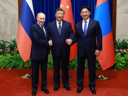 习近平主持中俄蒙元首第七次会晤