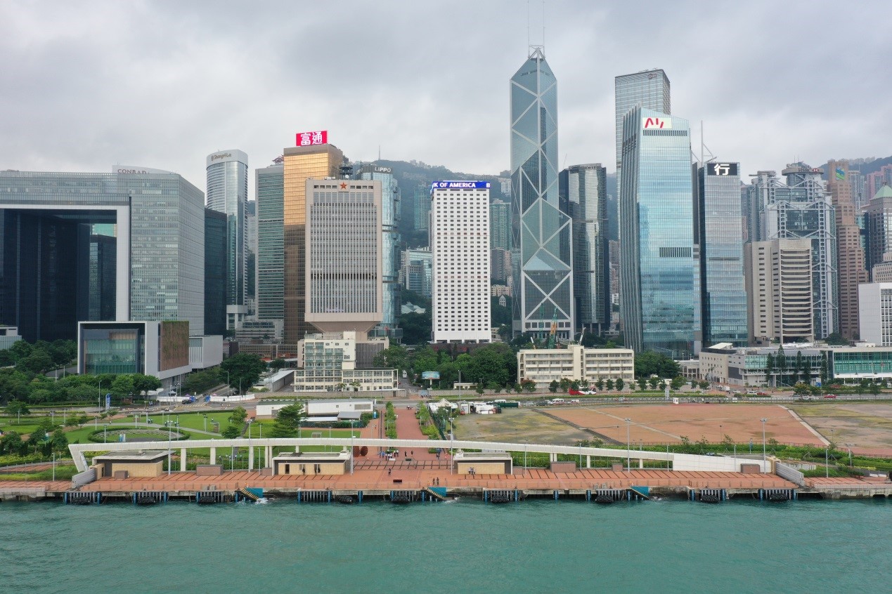 香港中区军用码头移交解放军驻港部队 林郑月娥：历史性的一刻