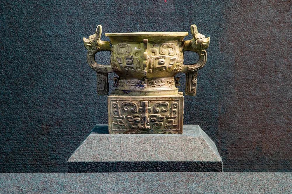曾侯墓出土精品在山西展出 青铜器中读取曾国传奇_fororder_s5f5ae53bca795