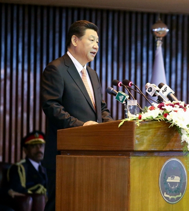 习近平讲述“中国故事” 诠释官方外交语言新“温度”
