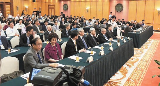 张荣顺阐释香港普选方案完美之处 张荣顺阐释香港普选方案完美之处
