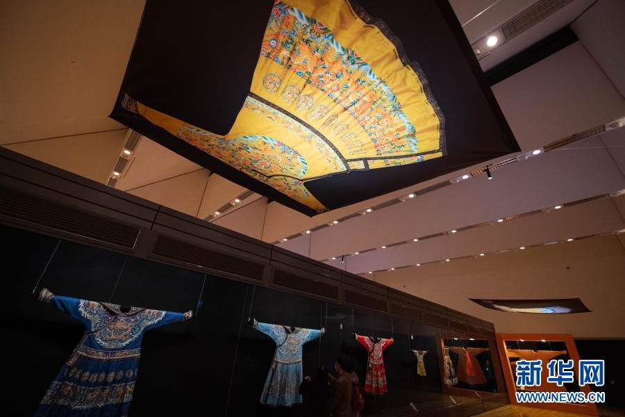 澳门举办“一代昭度──故宫博物院藏清代帝后服饰展”