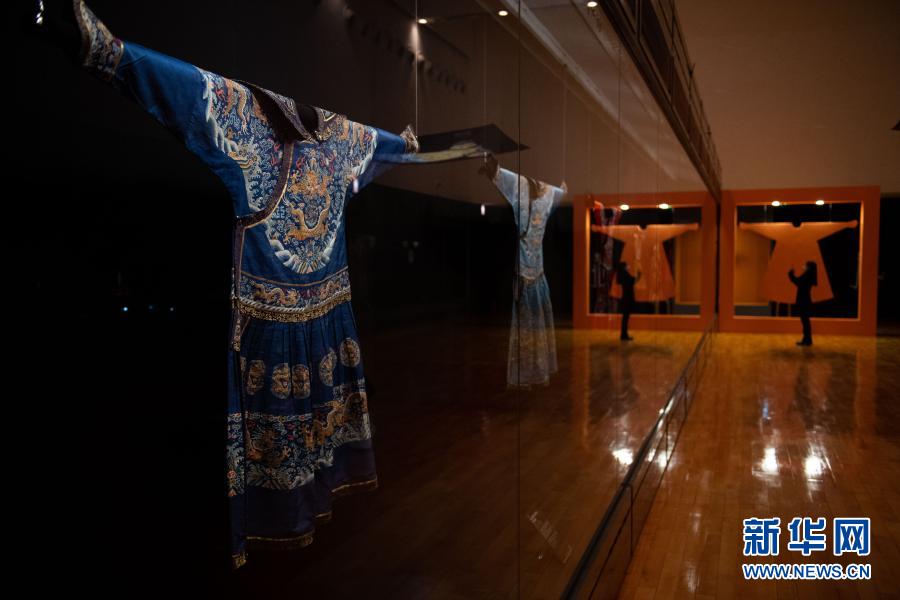 澳门举办“一代昭度──故宫博物院藏清代帝后服饰展”