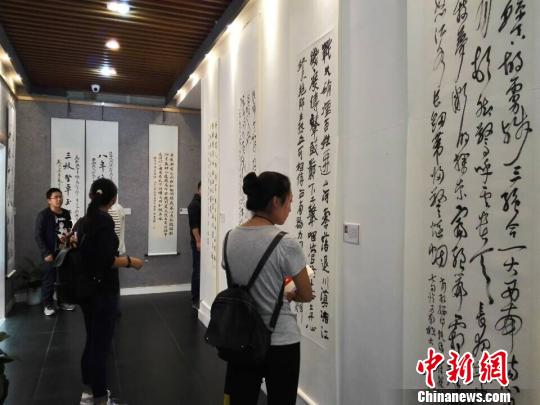 北大等四校舉辦師生書法巡展 弘揚(yáng)西南聯(lián)大精神