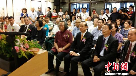 天津美术学院教授霍春阳在台首办书画展