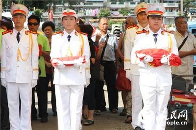 “漁港旗揚(yáng)家國情”升旗禮香港長洲漁民慶回歸