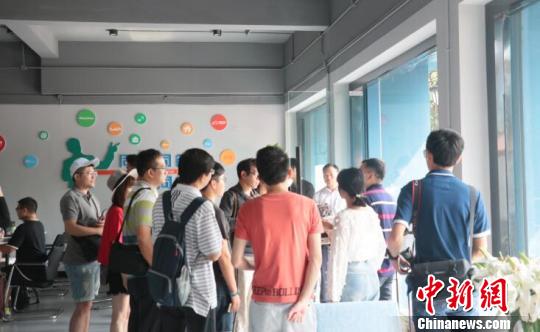 两岸新媒体人谈“淘宝”浙江行 见证发展展望机遇