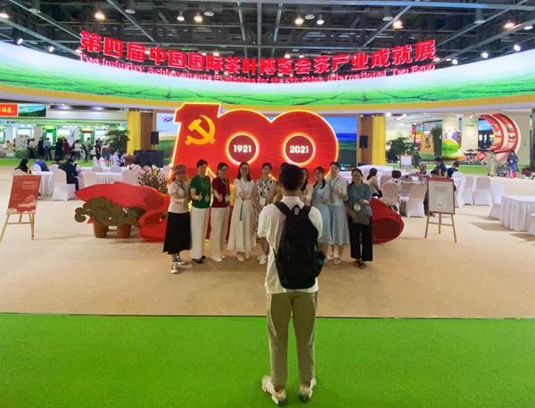 中国人的茶 贵在交流——台湾南投茶商参展杭州茶博会