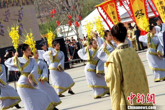 陜西韓城萬(wàn)人共祭史圣司馬遷