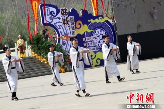 陜西韓城萬(wàn)人共祭史圣司馬遷