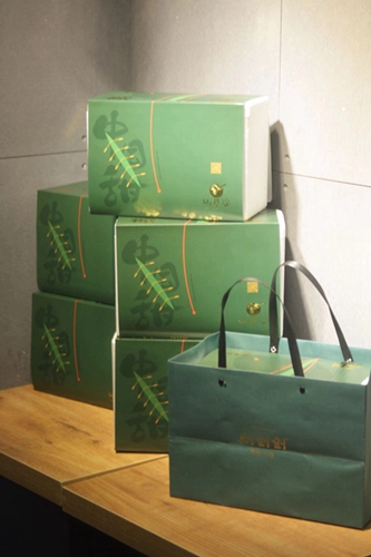 小小甜品店迸发大能量 台湾女孩“浴火重生”