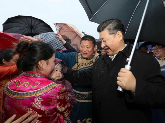 习近平登上黑瞎子岛 看望赫哲族群众